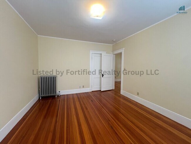 Foto del edificio - 142 Washington St