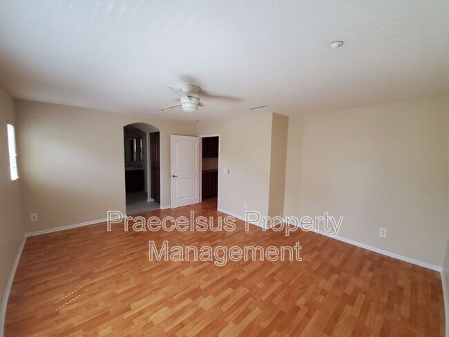 Foto del edificio - 2175 Condor Dr