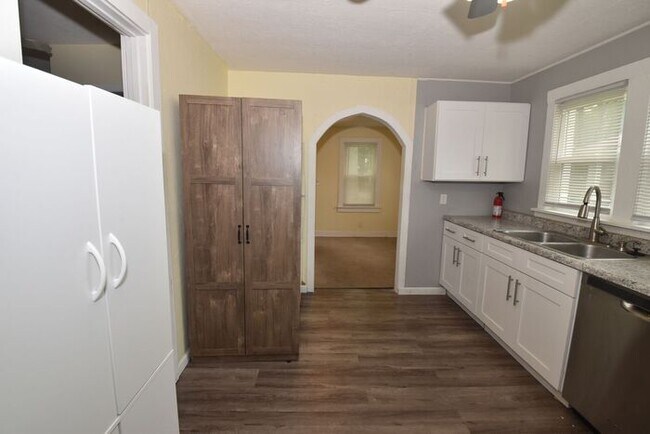 Foto del edificio - 52381 Prescott Ave