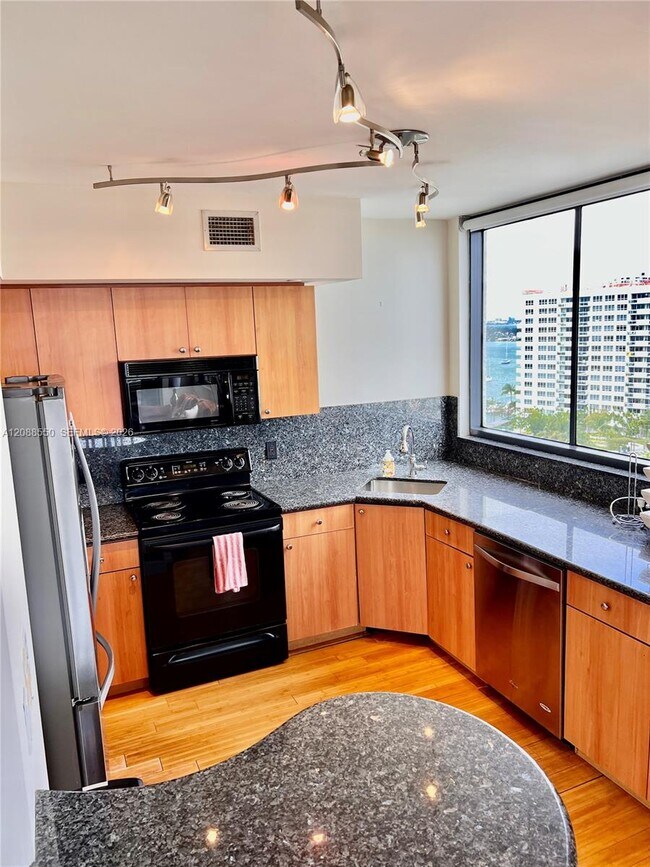 Foto del edificio - 1330 West Ave