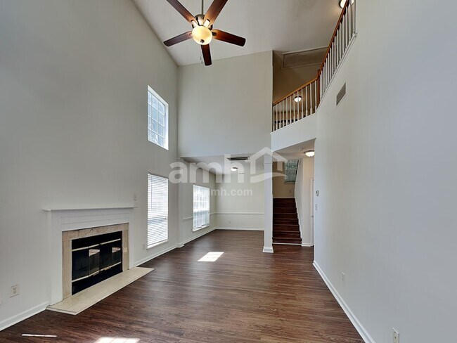 Building Photo - 10527 Brawley Ln