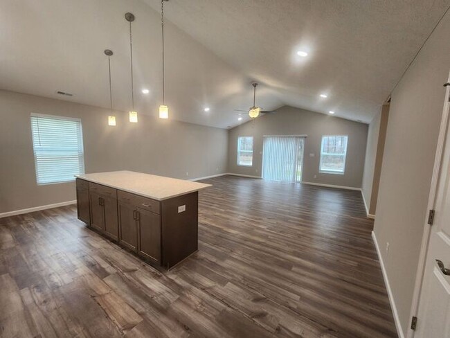 Foto del edificio - Fall in Love with a $1,000 Move-In Bonus –...