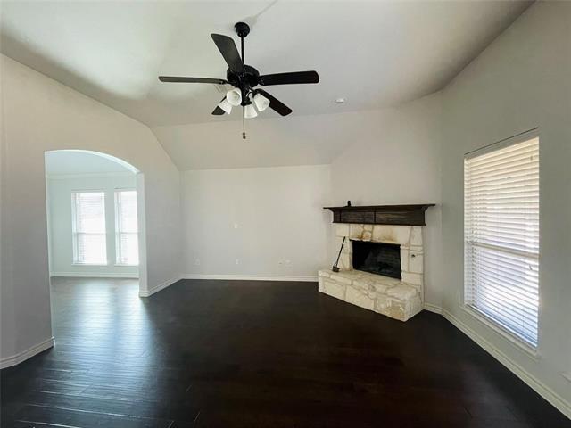 Foto del edificio - 816 Cypress Hill Dr