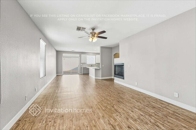 Foto del edificio - 8121 Indigo Gully Ct