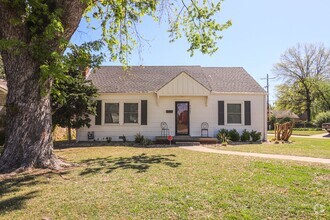 Building Photo - 1247 S Richmond Ave