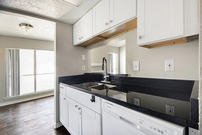 Foto del edificio - 3615 W Northgate Dr
