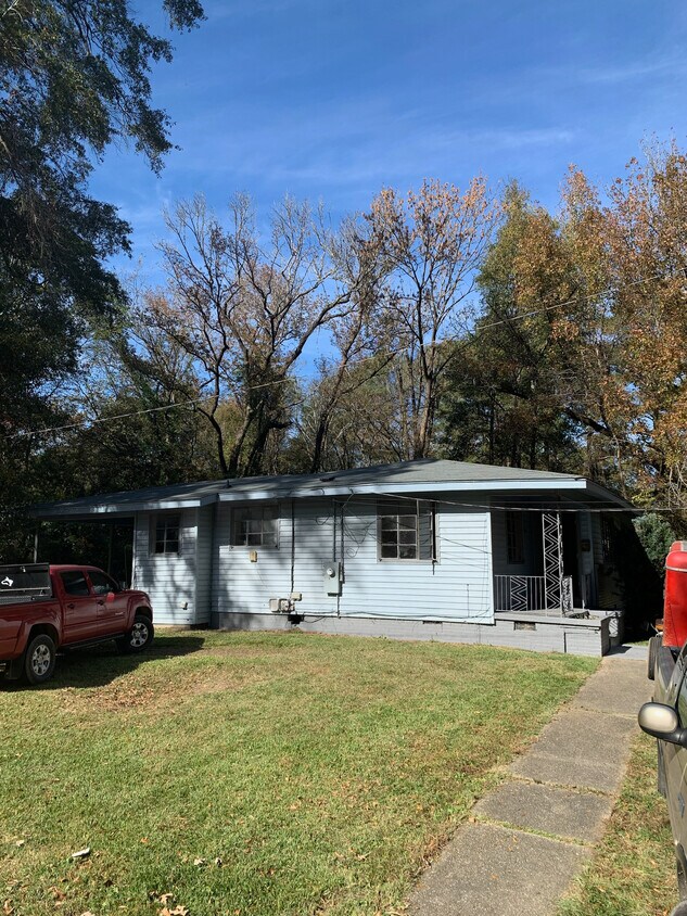 Primary Photo - 4013 Meadowlane Dr