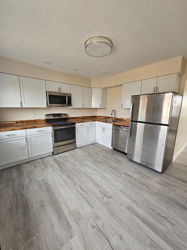 Foto del edificio - 507 E Water St