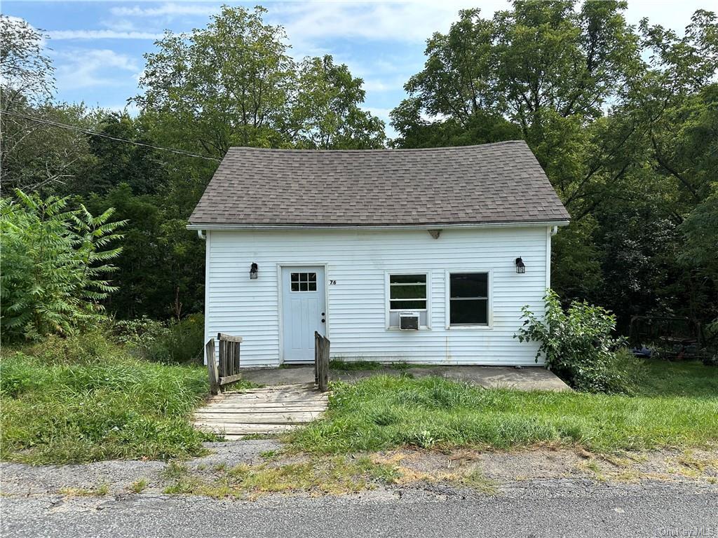 Primary Photo - 76 Carpenter Rd