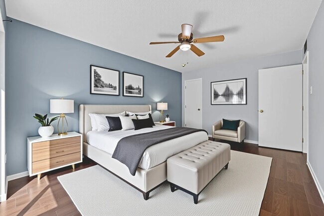 Foto del edificio - 9029 Sharpcrest St