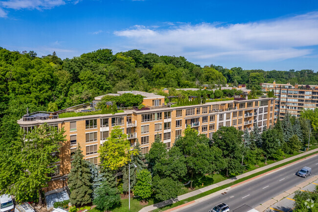 Building Photo - Governor's Hill I