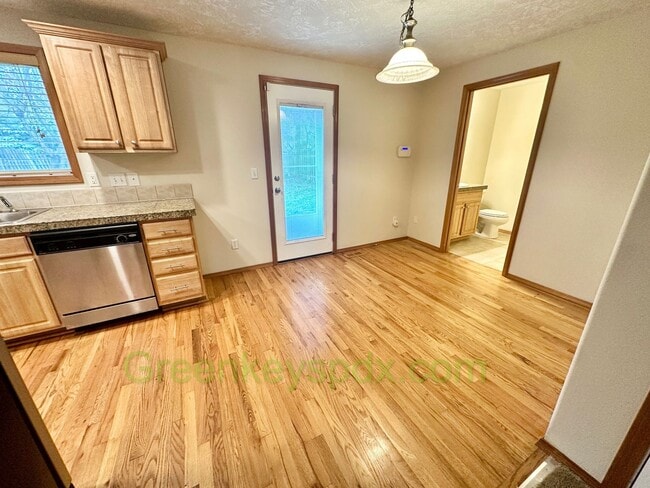 Foto del edificio - Awesome 3-bedroom, 2.5-bathroom house in North Portland.