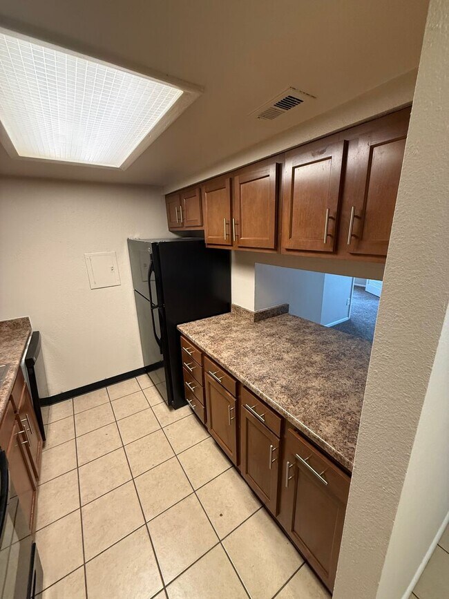 Foto del edificio - 12162 Huron St