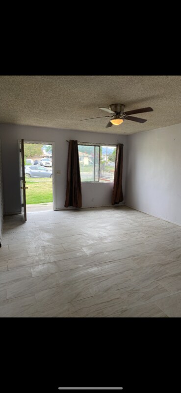 Foto del edificio - 10860 Freer St