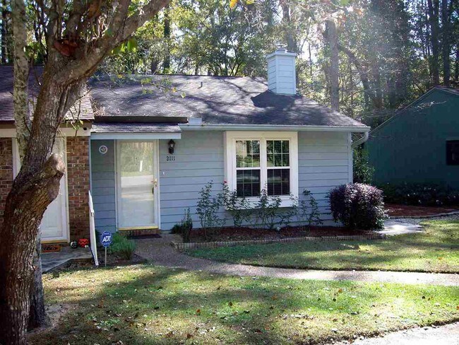 Building Photo - 2111 Victory Garden Ln