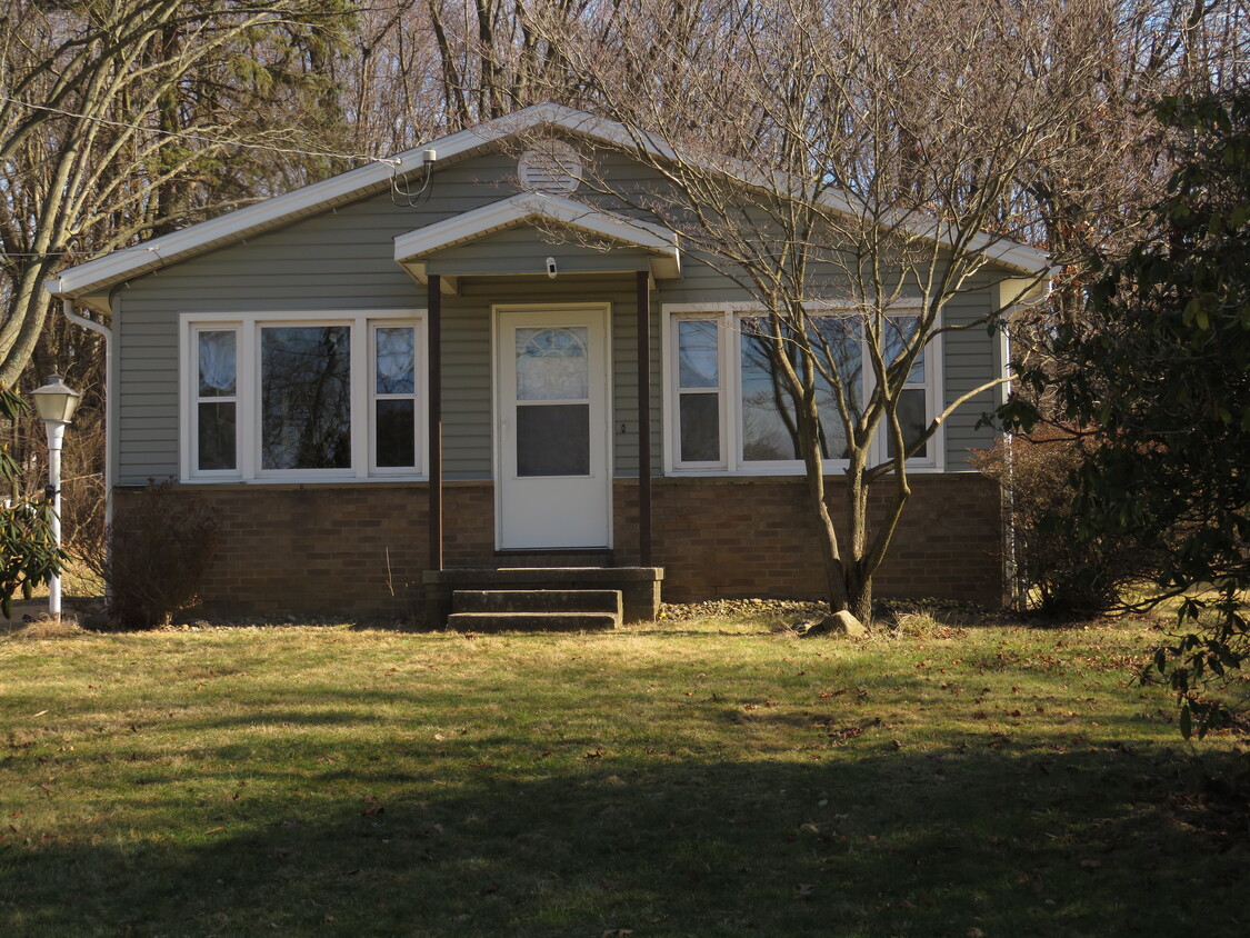 Primary Photo - 1609 Hyde Park Ave