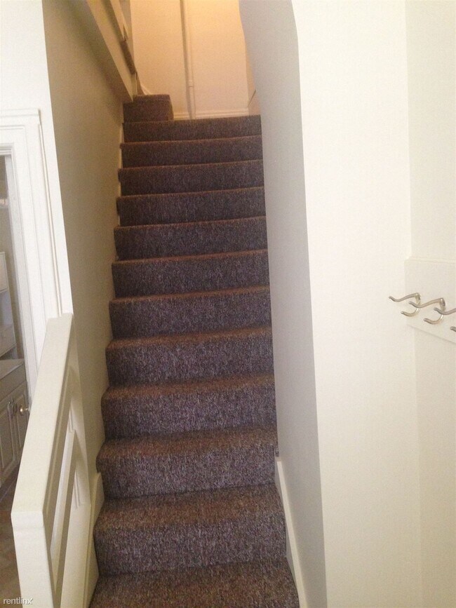 Foto del edificio - 516 S Division St