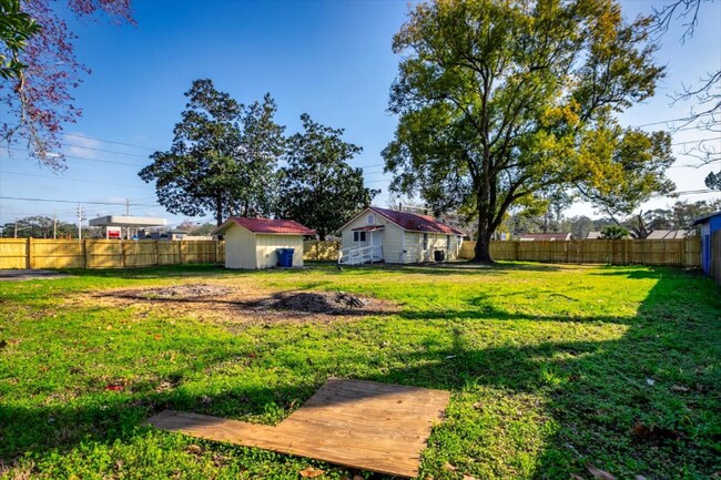 Foto del edificio - 541 New Berlin Rd