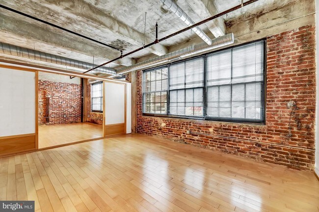Foto del edificio - 234 Holliday St