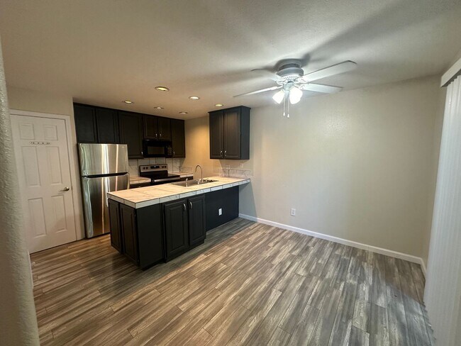 Foto del edificio - 2 Bed, 2.5 Bath Condo in Reno