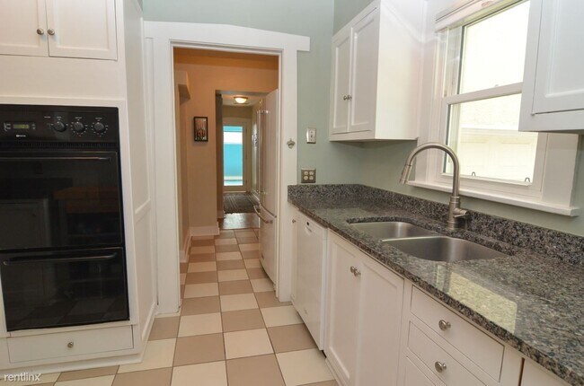 Foto del edificio - 2 br, 2 bath House - 1508 Roma Ave NE