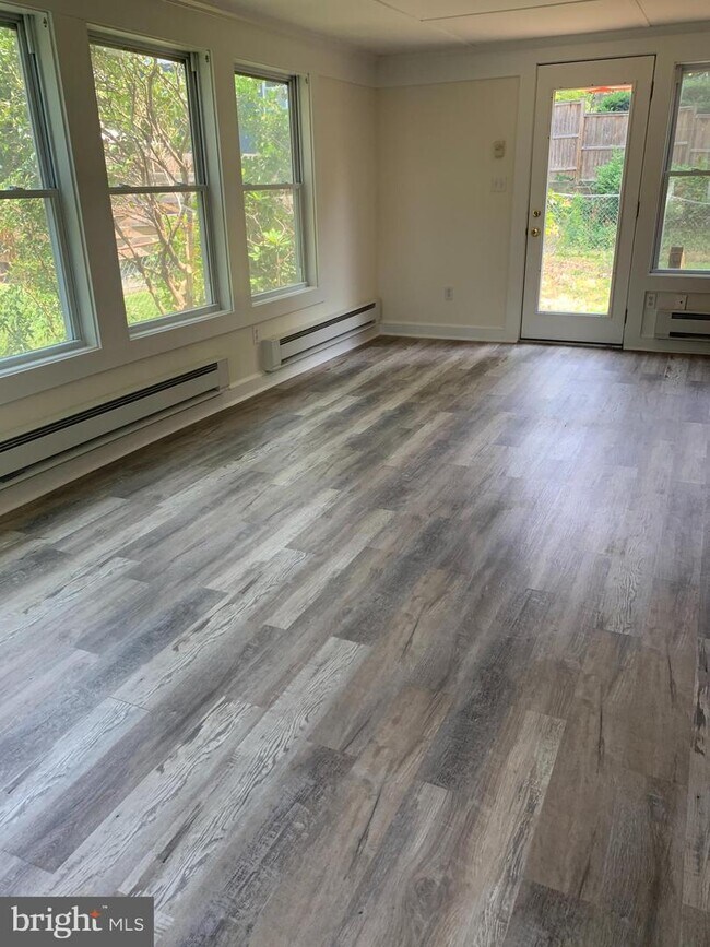 Foto del edificio - 5203 Saratoga Ave