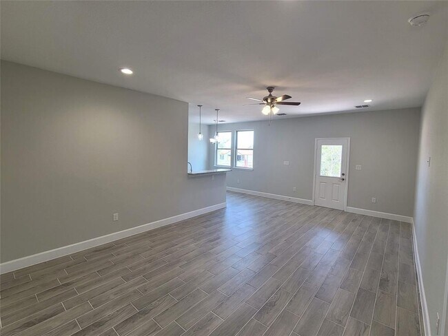 Building Photo - 151 Sunflower rd