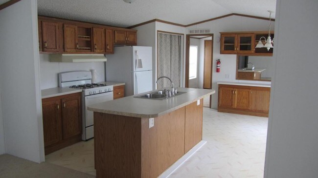 Building Photo - 1208 Shiawassee River Road #4