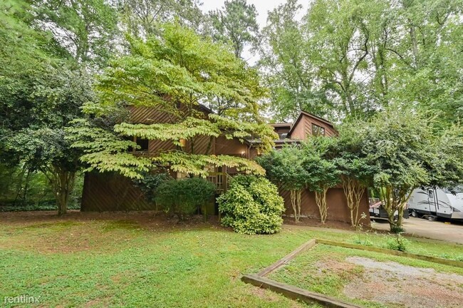 Building Photo - 5 br, 3 bath House - 2050 Paran Court
