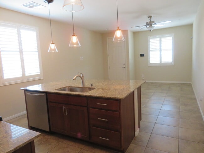 Building Photo - 2687 Chinaberry Hill St