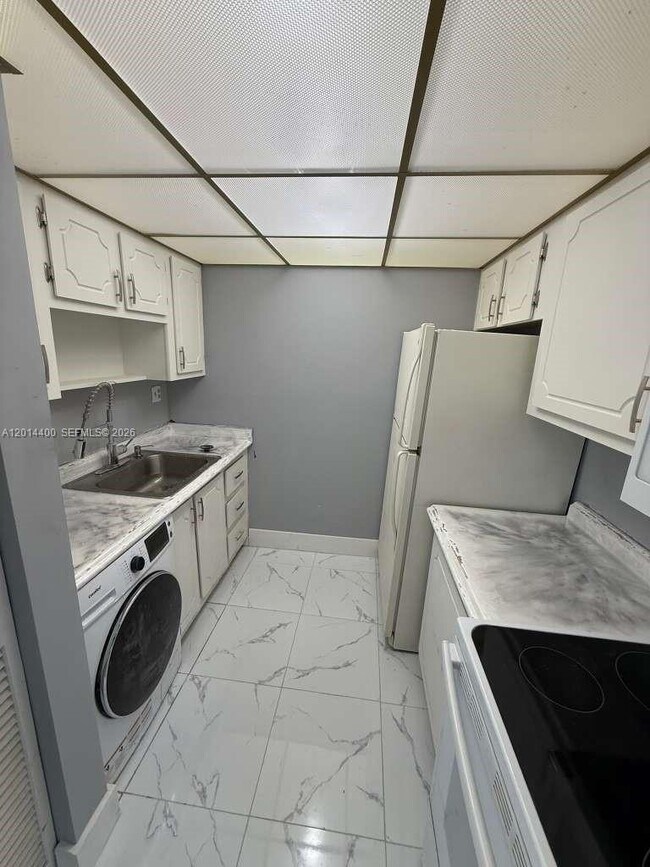 Foto del edificio - 4131 NW 88th Ave