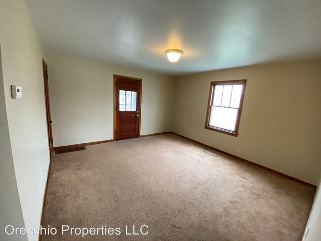 Building Photo - 2 br, 1 bath House - 313 Marland Heights Road