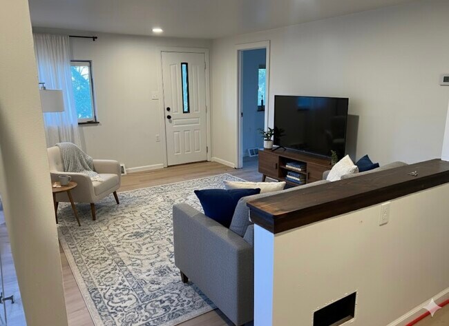 Foto del edificio - 6036 Sawyer St