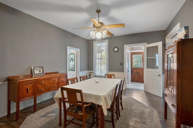 Foto del edificio - Classic West-side 3 Bedroom