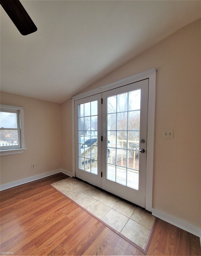 Building Photo - 3 br, 2 bath House - 2302 Chesning Ave