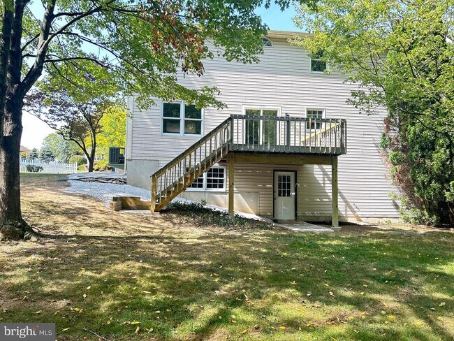 Building Photo - 4204 Hill Terrace Dr