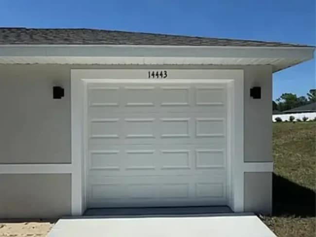 Building Photo - 14443 SW 21st Pl