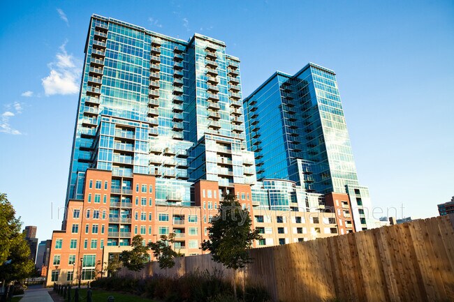 Building Photo - 1700 Bassett St