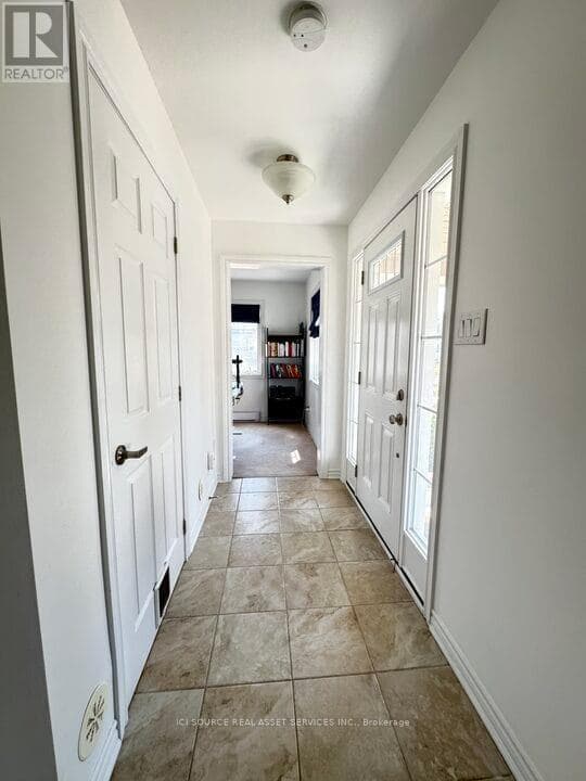 Photo du bâtiment - 649 Bluegill Ave