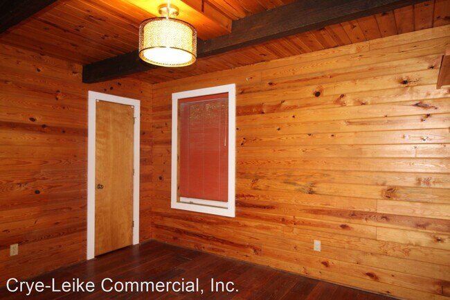 Building Photo - 4 br, 3 bath House - 10810 Carmichael Road