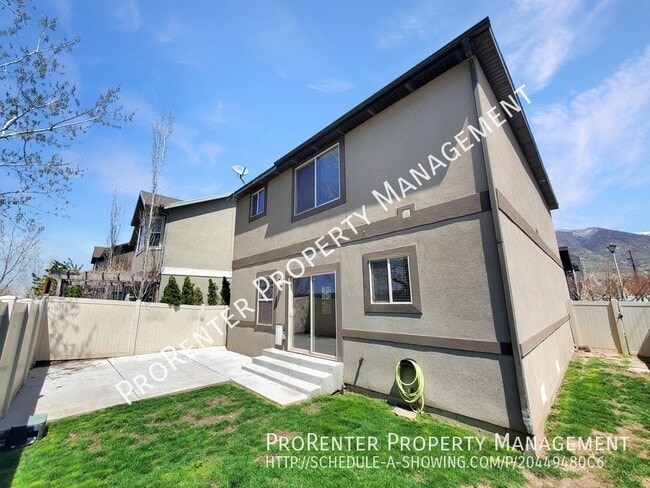 Building Photo - 1005 N 740 W