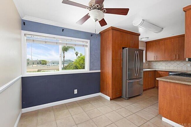 Foto del edificio - 3 Bedroom Condo Close to Base