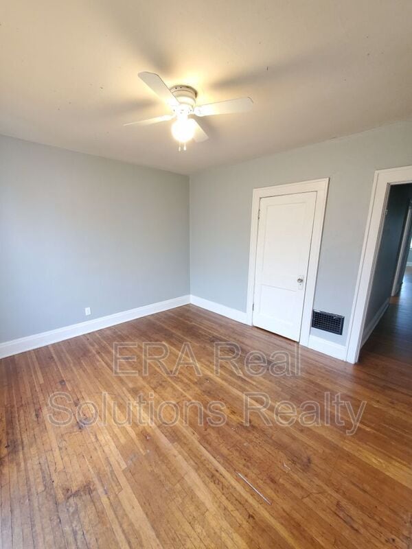 Building Photo - 29 S Terrace Ave