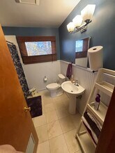 Building Photo - 1473 Linn St