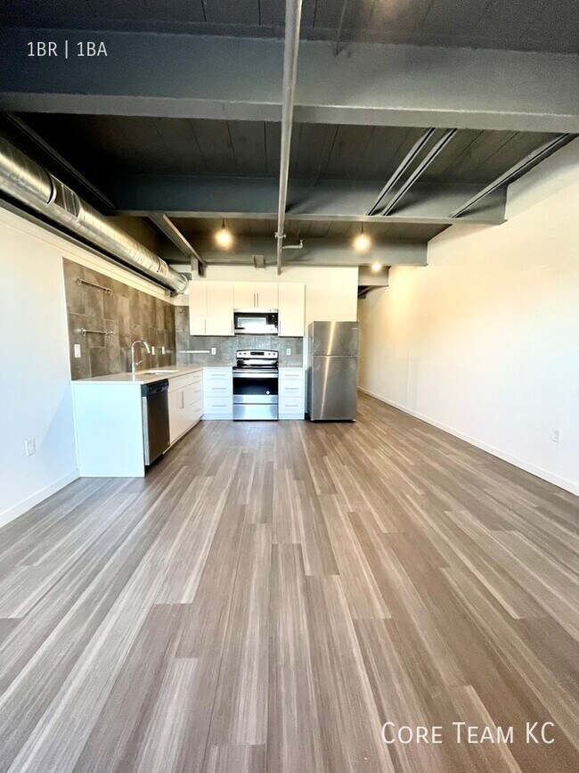 Building Photo - 1180 E 30th St