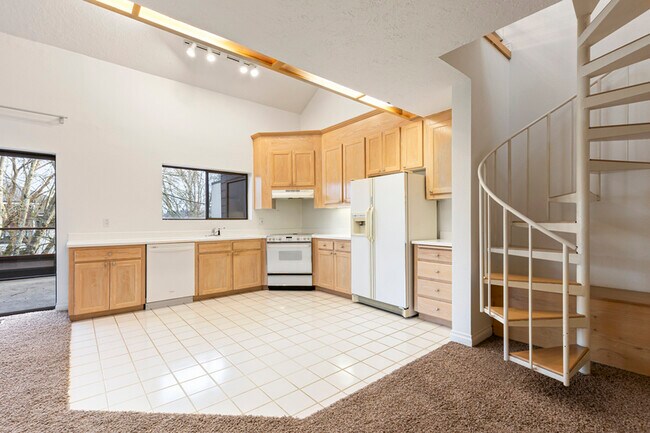 Building Photo - 5250 S Landing Dr