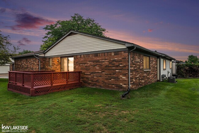 Building Photo - 11944 15 Mile Rd