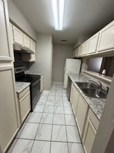 Building Photo - 14550 Fonmeadow Dr