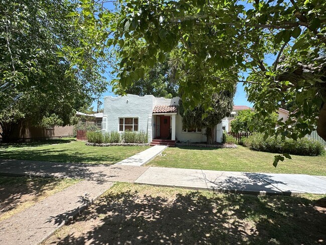 Building Photo - 1115 S Maple Ave