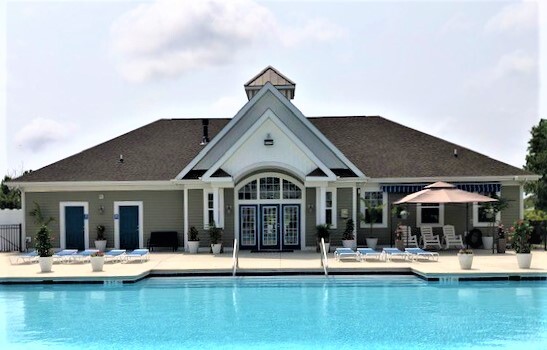 Outdoor Pool/Clubhouse - Beach Plum Dunes